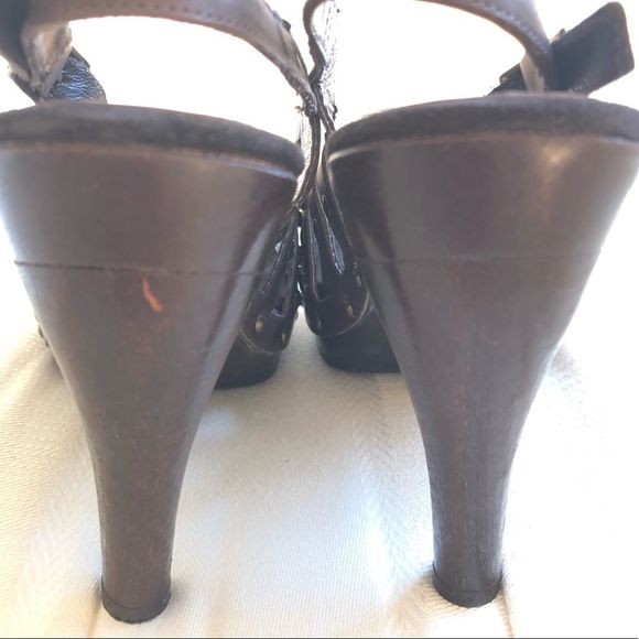 Isabella Fiore Cut-Out Studded Leather Sandals - Picture 9 of 15